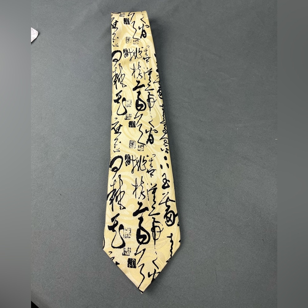 Men’s vintage Gold City tie